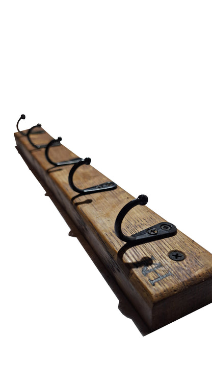 Perchero de Roble Americano con Gancho Metálico Vintage